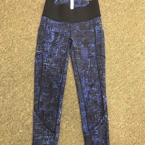 Lululemon Keep your form tights size 4 Euc